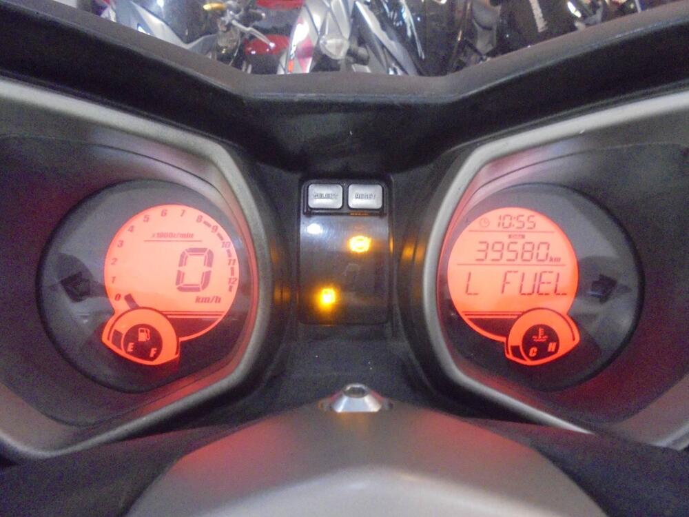 Yamaha X-Max 250 ABS (2014 - 16) (2)