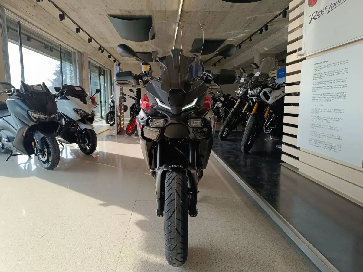 Yamaha Tracer 9 (2025 - 26) (2)
