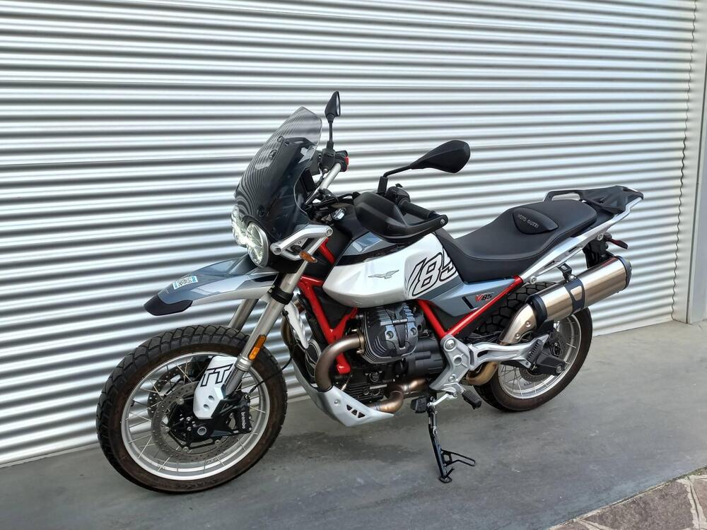 Moto Guzzi V85 TT (2024 - 25) (5)