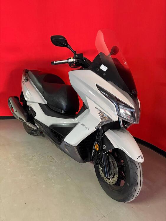 Kymco X-Town 300i (2021 - 25) (2)