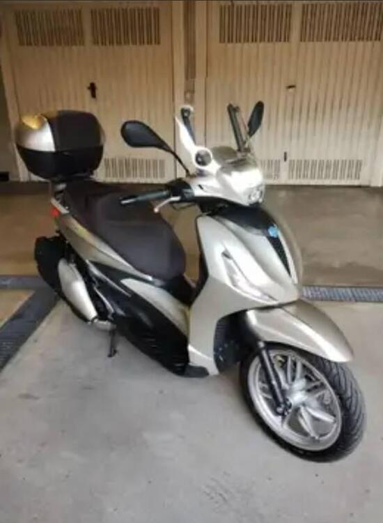 Piaggio Beverly 400 S ABS-ASR (2021 - 25) (2)