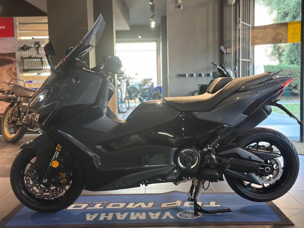 Yamaha T-Max 560 Tech Max (2022 - 24) (2)