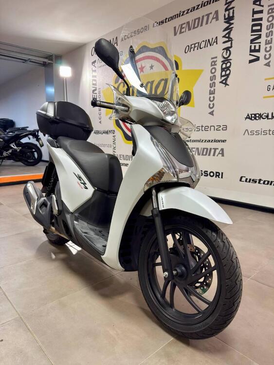 Honda SH 150 i ABS (2013 - 16) (2)