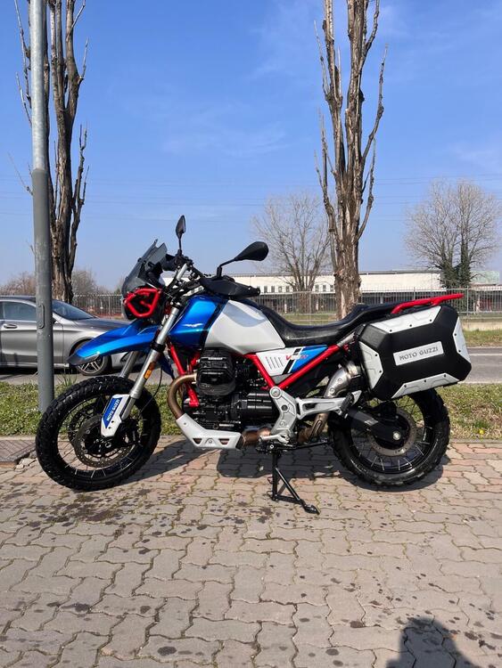 Moto Guzzi V85 TT Evocative Graphics (2021 - 23)