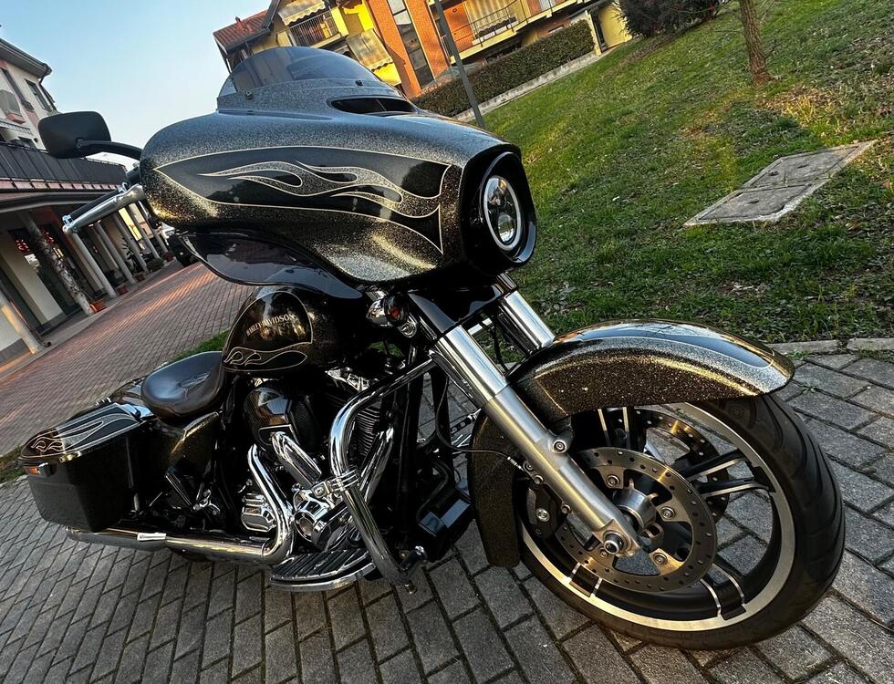 Harley-Davidson 1690 Street Glide Special (2014 - 16) - FLHX (3)