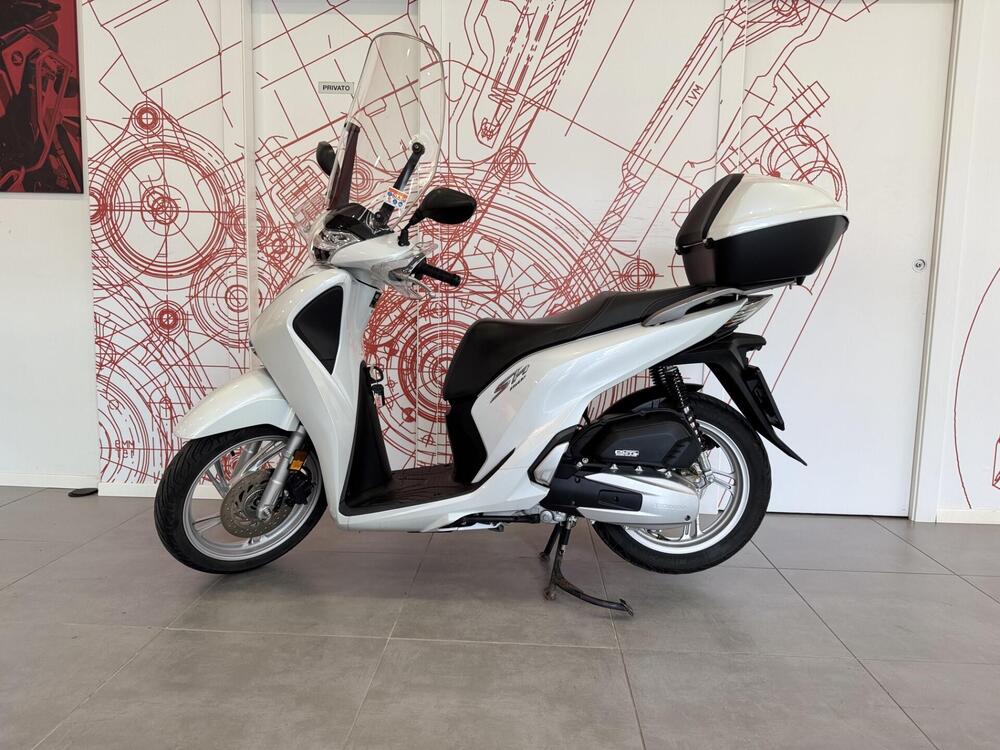 Honda SH 150 i (2017 - 19) (4)