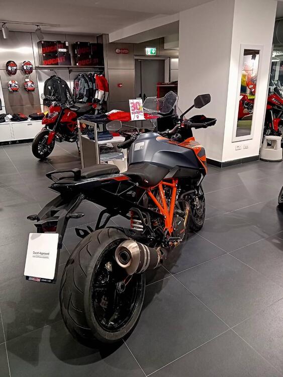 KTM 1290 Super Duke GT (2022 - 24) (3)