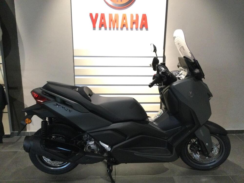 Yamaha X-Max 300 (2025)