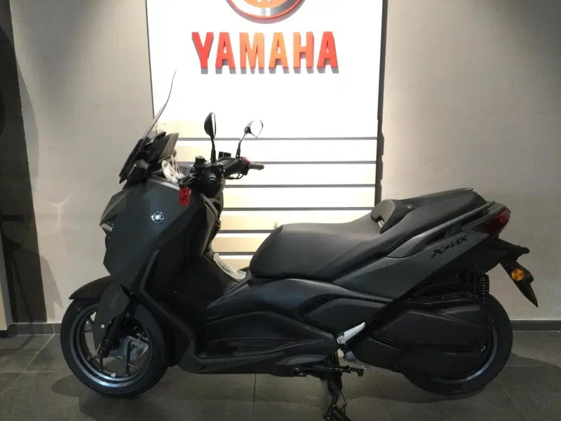 Yamaha X-Max 300 (2025 - 26) (2)