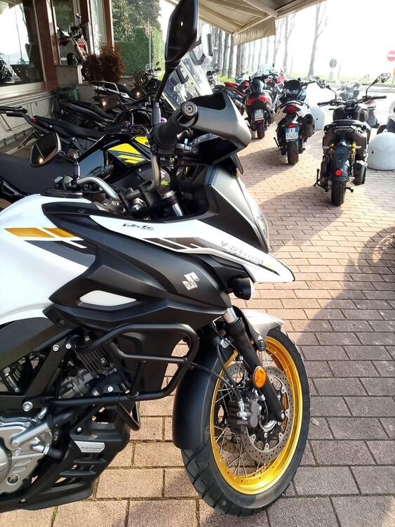 Suzuki V-Strom 650XT (2021 - 25) (4)