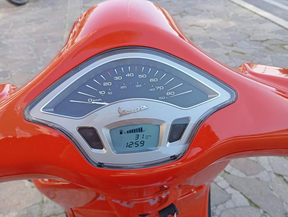 Vespa Primavera 50 Color Vibe (2023 - 24) (5)