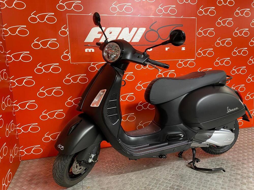 Vespa GTS 300 Hpe (2019) (3)