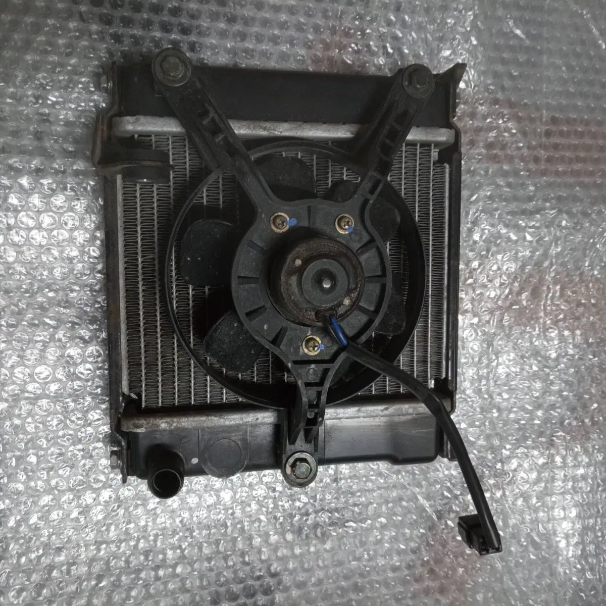 Radiatore Kymco Downtown 125