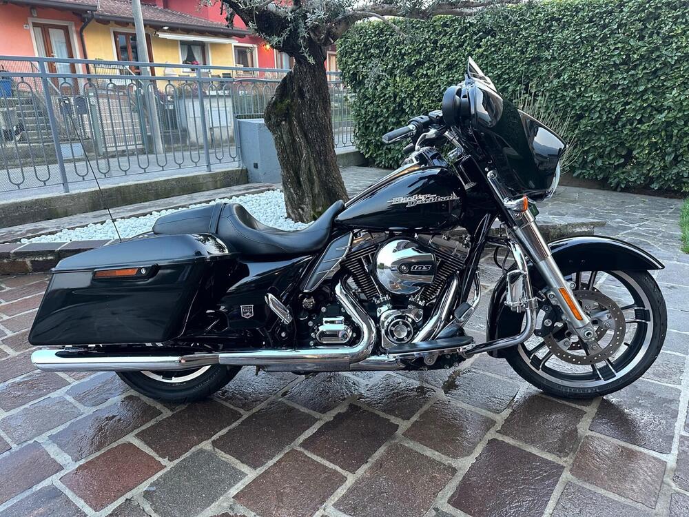 Harley-Davidson 1690 Street Glide Special (2014 - 16) - FLHX (2)