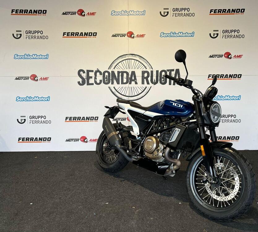 Husqvarna Svartpilen 701 Style (2019 - 20) (2)