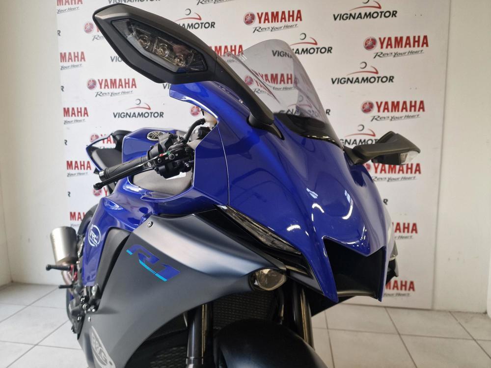 Yamaha YZF R1 (2020 - 25) (2)