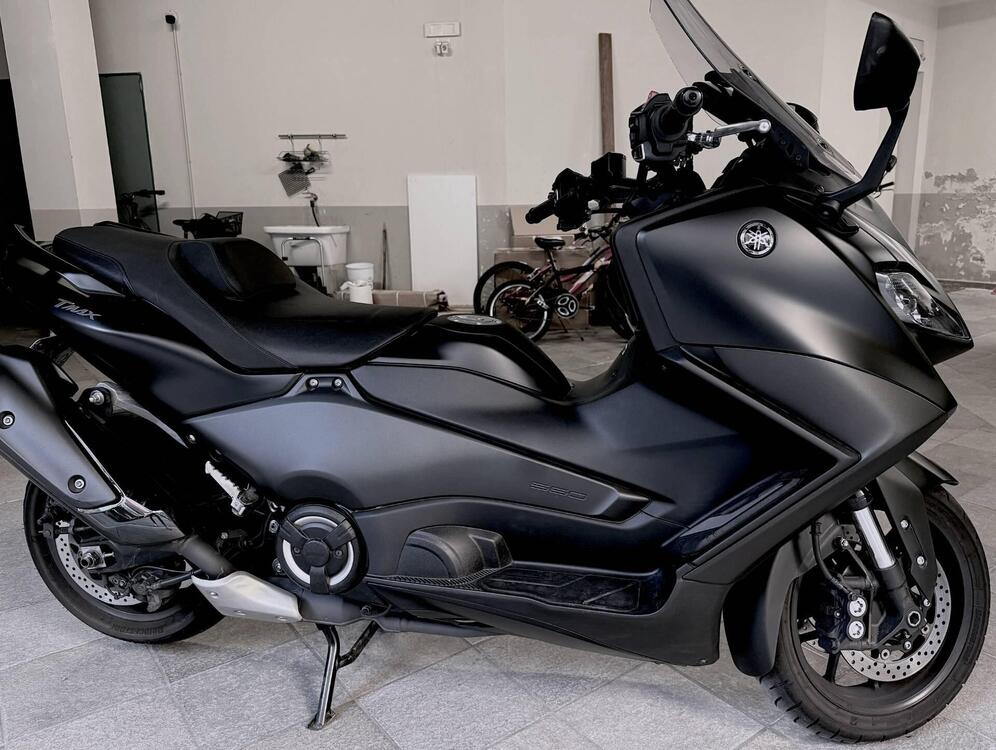 Yamaha T-Max 560 (2022 - 24)