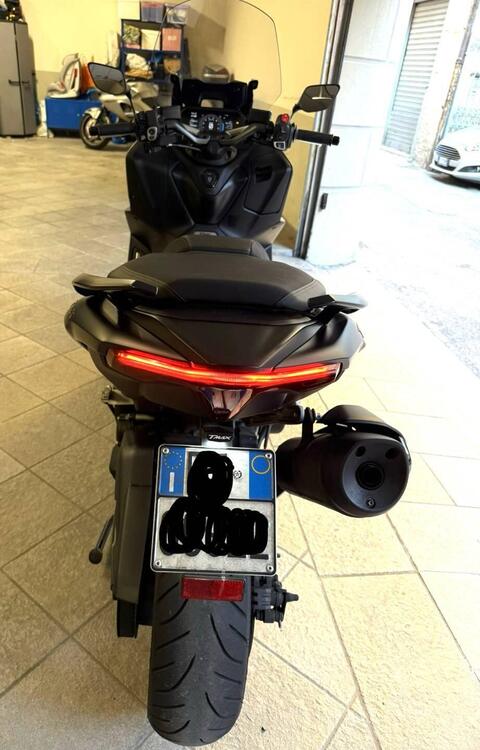 Yamaha T-Max 560 (2022 - 24) (5)