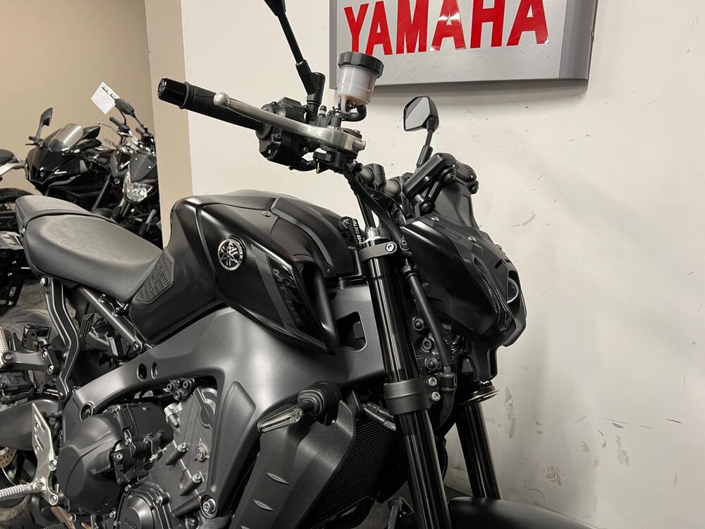 Yamaha MT-09 (2021 - 23) (2)