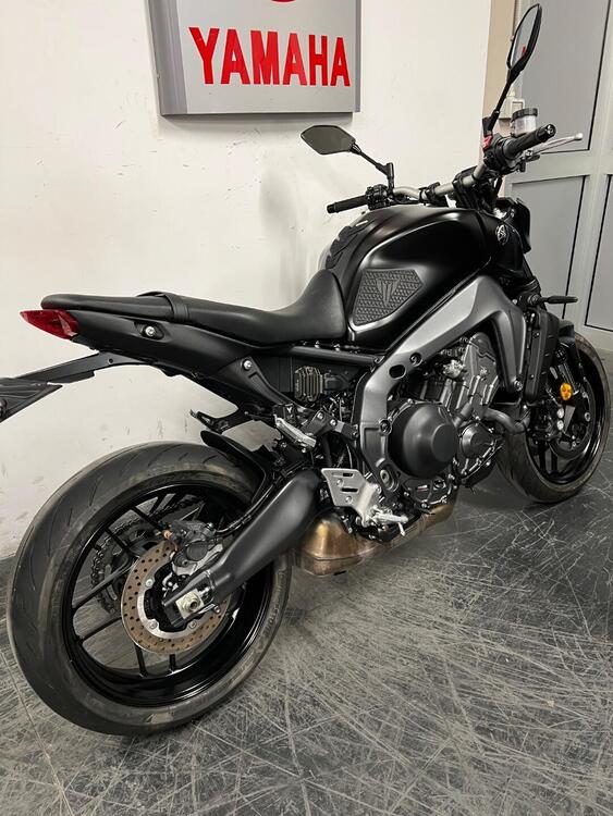 Yamaha MT-09 (2021 - 23) (4)