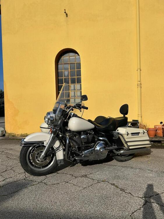 Harley-Davidson 1340 Electra Glide Standard (1995 - 99) - FLHT (2)