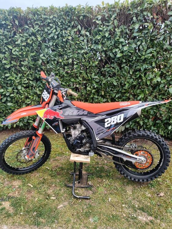 KTM 250 SX-F (2023) (2)