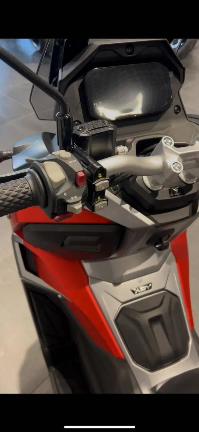 Voge Sfida SR1 ADV (2023 - 26) (6)
