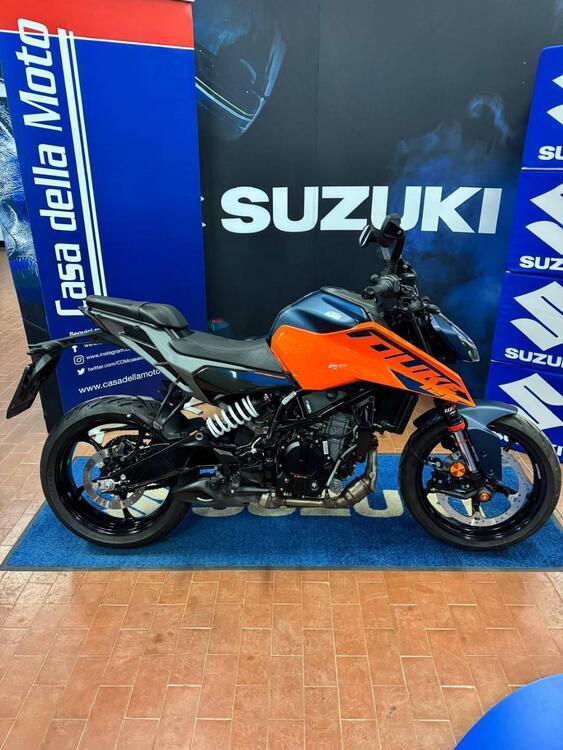 KTM 125 Duke (2024 - 25) (2)