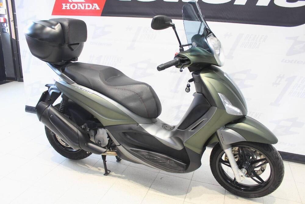 Piaggio Beverly 350 SportTouring ie ABS (2011 - 17) (2)