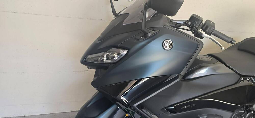 Yamaha T-Max 560 Tech Max (2022 - 24) (2)