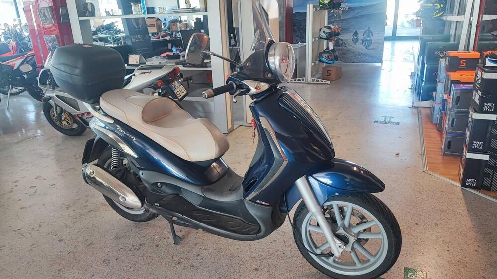 Piaggio Beverly 300 i.e. (2010 - 16) (2)