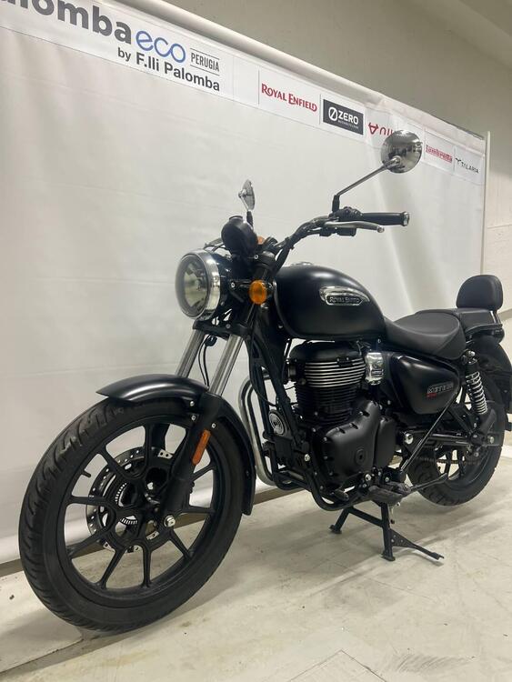 Royal Enfield Meteor 350 Stellar (2021 - 25) (4)