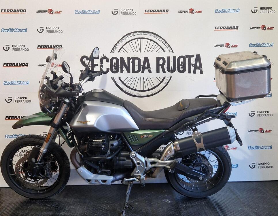 Moto Guzzi V85 TT Centenario (2021 - 22) (2)