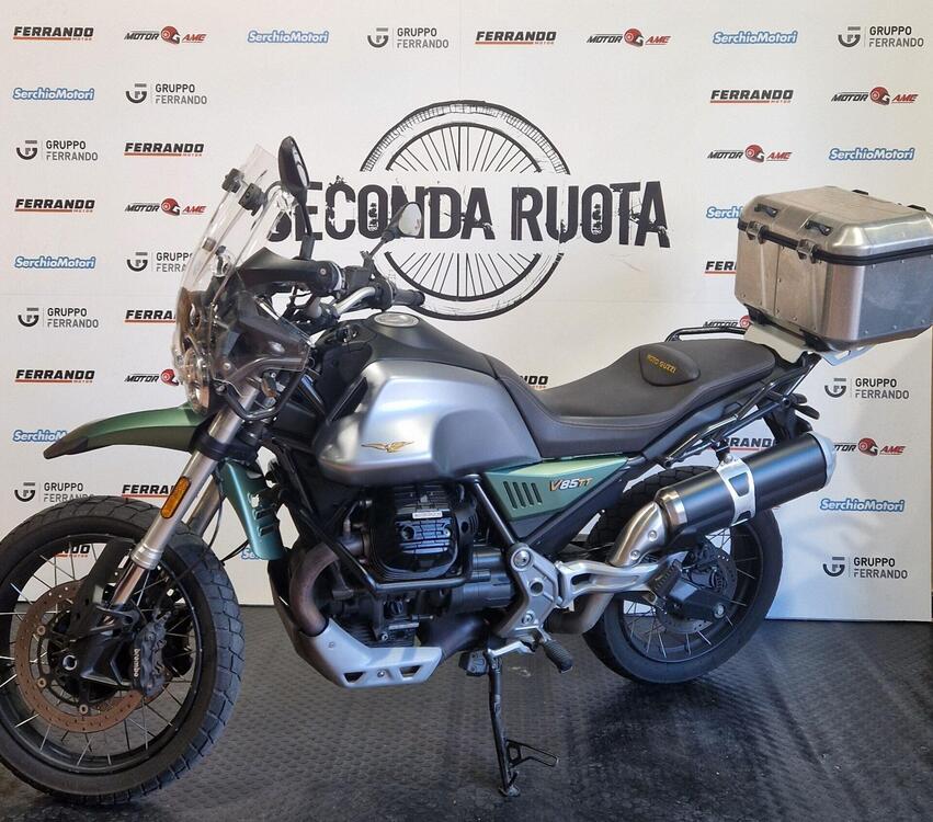 Moto Guzzi V85 TT Centenario (2021 - 22) (4)