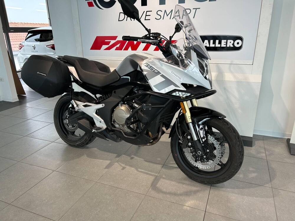 CFMOTO 650MT (2021 - 24) (2)