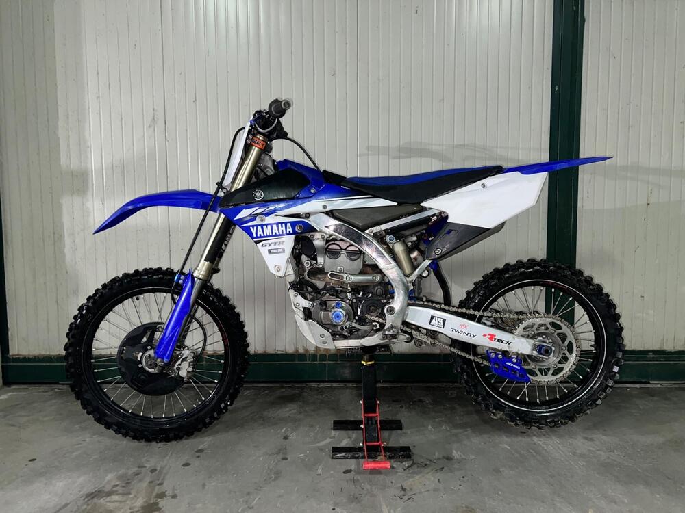 Yamaha YZ 250 F (2016) (2)