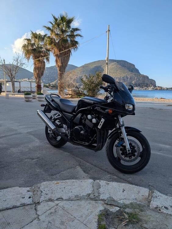 Yamaha FZS Fazer 600 (2)