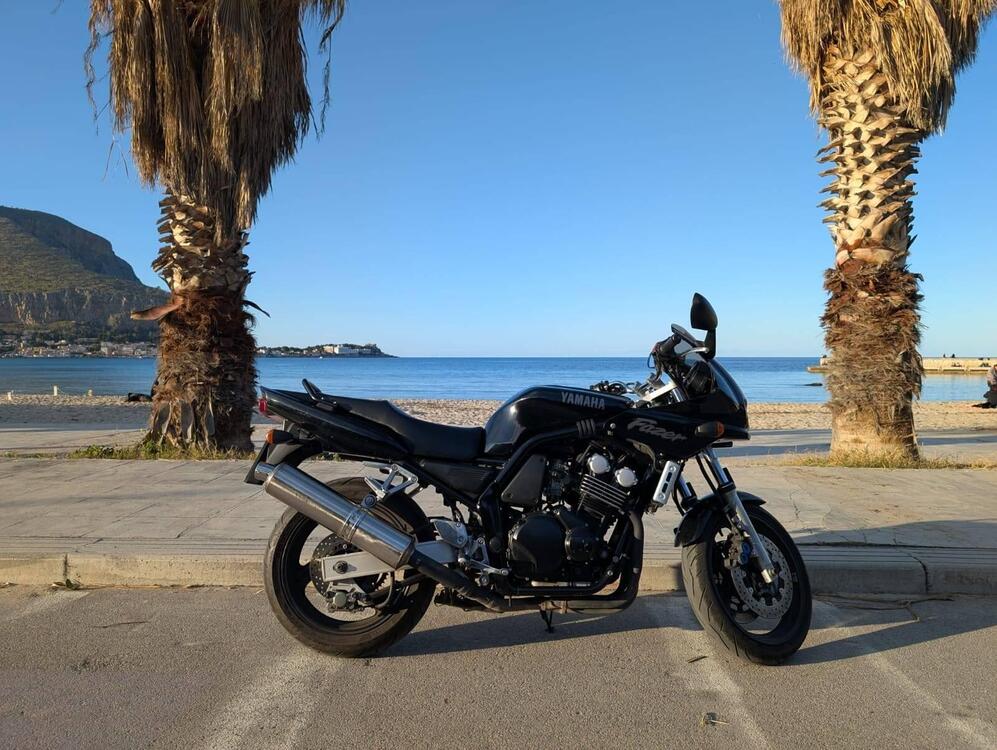 Yamaha FZS Fazer 600 (3)