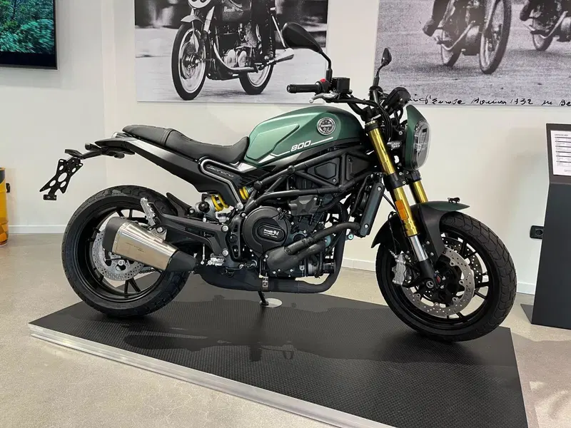 Benelli Leoncino 800 (2022 - 26)
