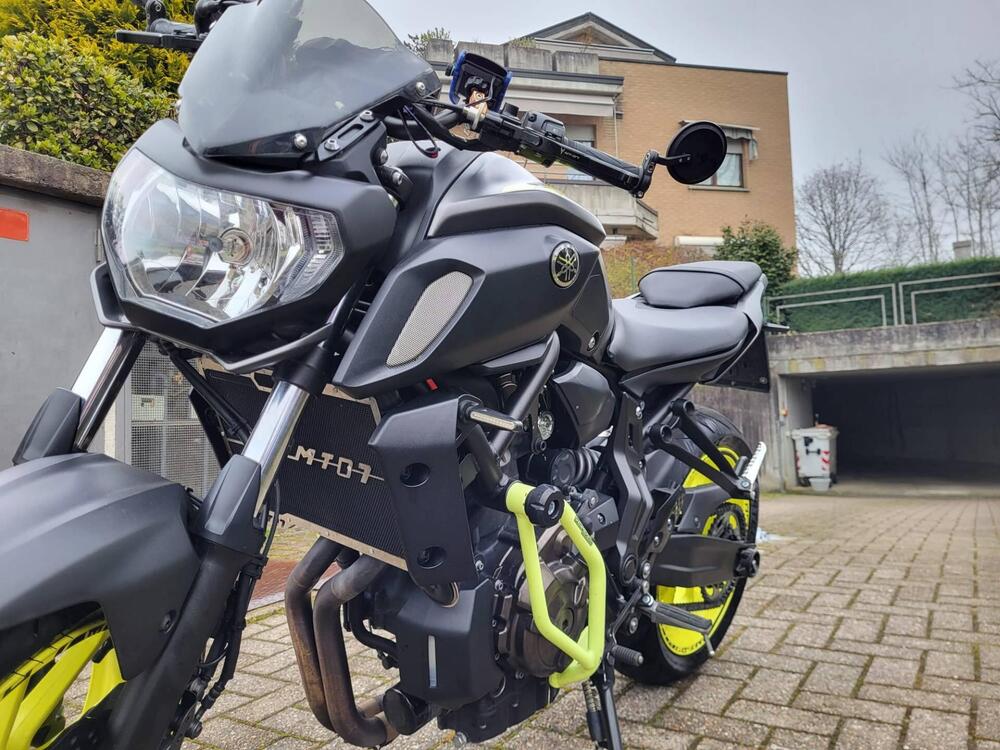 Yamaha MT-07 (2018 - 20) (2)