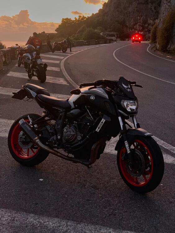 Yamaha MT-07 (2018 - 20) (2)