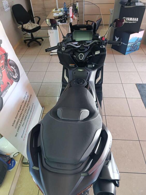 Yamaha T-Max 560 (2022 - 24) (5)