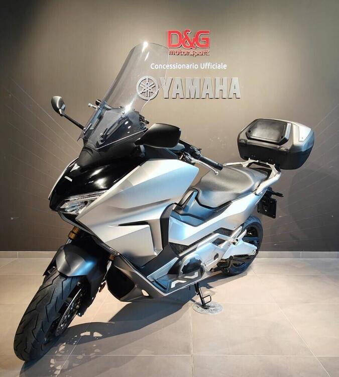 Honda Forza 750 DCT Urban (2021 - 24) (2)