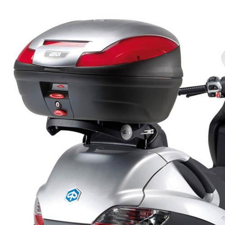 GIVI SR134M Attacco posteriore specifico ribaltabi