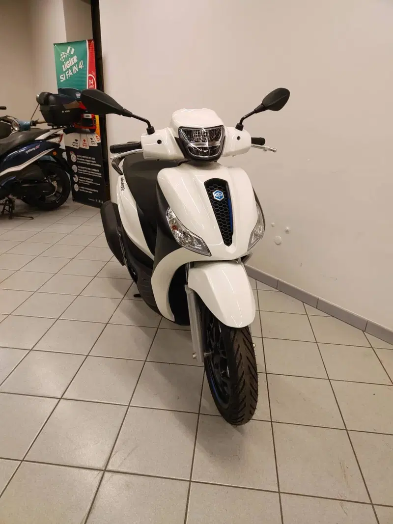 Piaggio Medley 125 S (2025 - 26) (6)