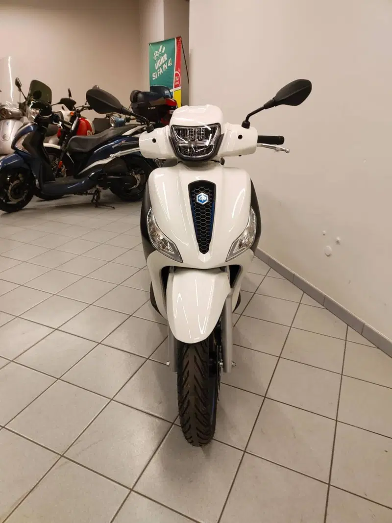 Piaggio Medley 125 S (2025 - 26) (7)