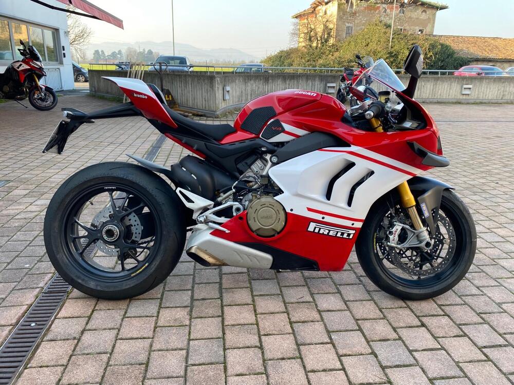 Ducati Panigale V4 S 1100 (2020) (3)