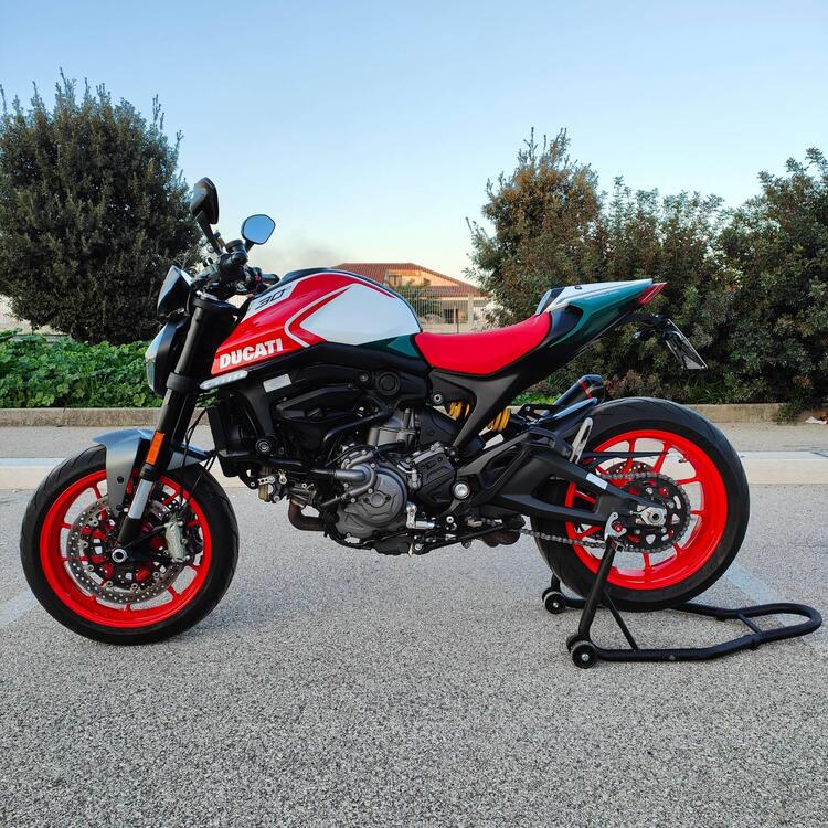 Ducati Monster 937 + (2021 - 25) (2)