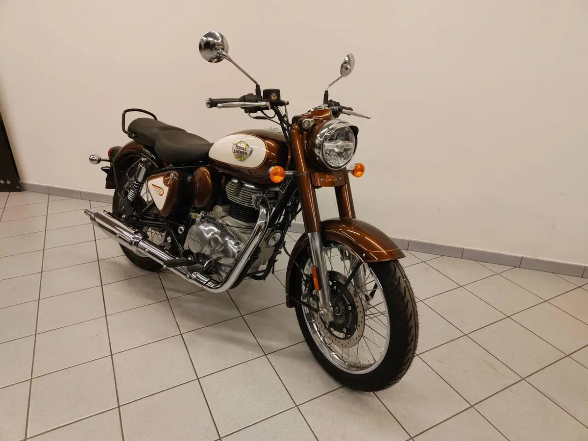 Royal Enfield Classic 350 (2021 - 26) (3)