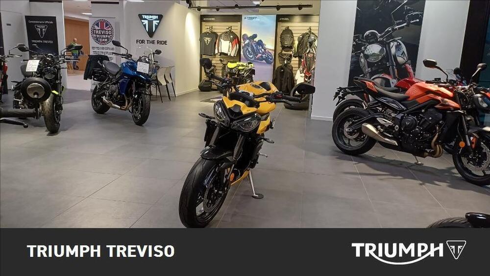 Triumph Street Triple 765 RS (2023 - 25) (2)